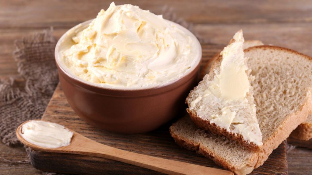 Como fazer manteiga caseira? Aprenda aqui