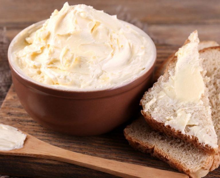 Como fazer manteiga caseira? Aprenda aqui