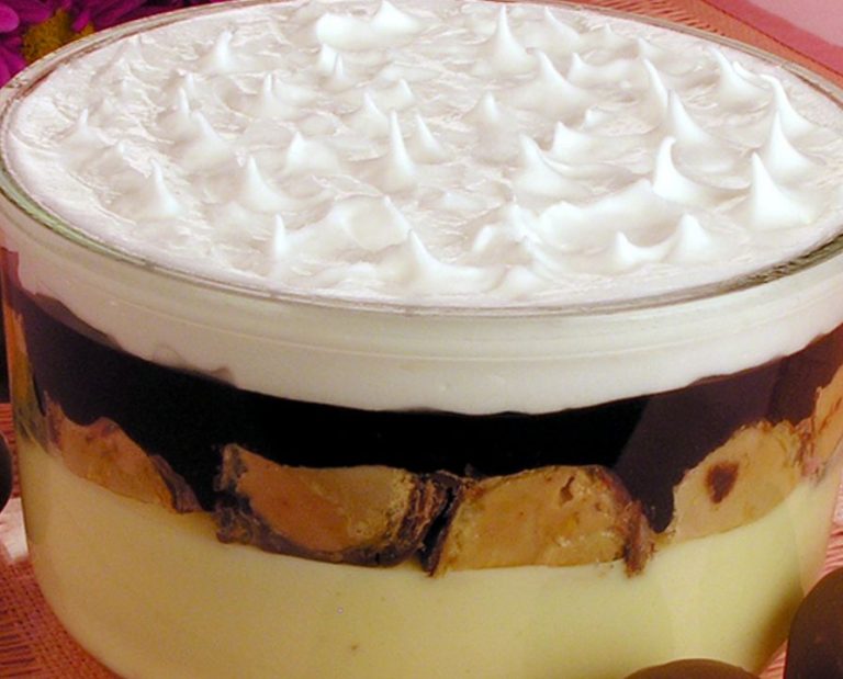 Torta de bombom com merengue