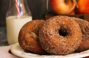 Donuts de maçã fácil e delicioso