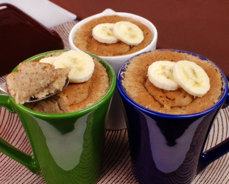 Bolo de caneca de banana - 6 receitas fáceis e rápidas para o café da manhã