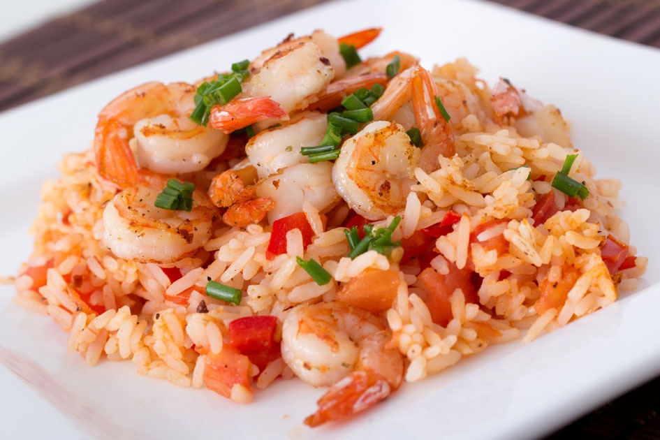 Salada de arroz com camarão - Guia da Cozinha