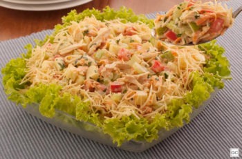 Salada de frango com salsão