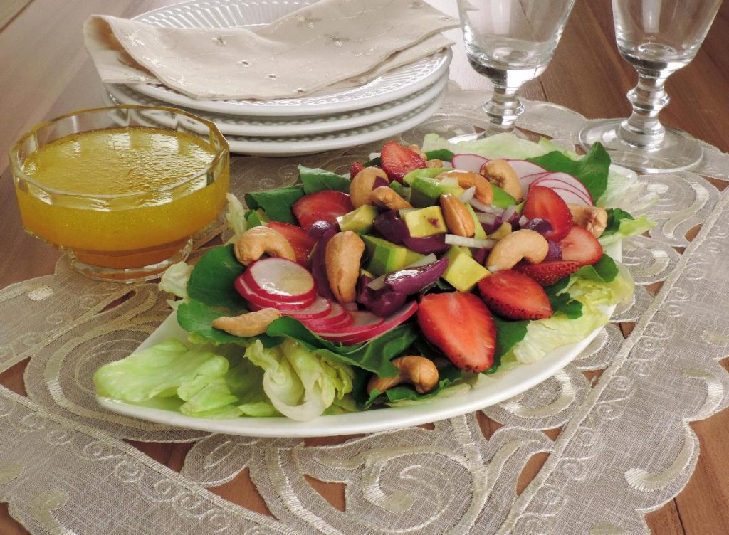 A salada refrescante é ideal para aqueles dias que o calor castiga