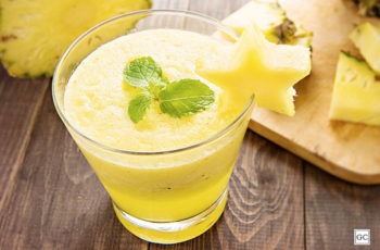 Aproveite todos os benefícios da hortelã nesse suco de abacaxi! Veja como preparar sucos gostosos e saudáveis