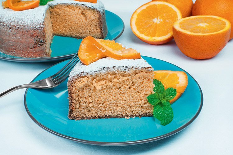 Essa receita de bolo de laranja é ideal para o café da tarde