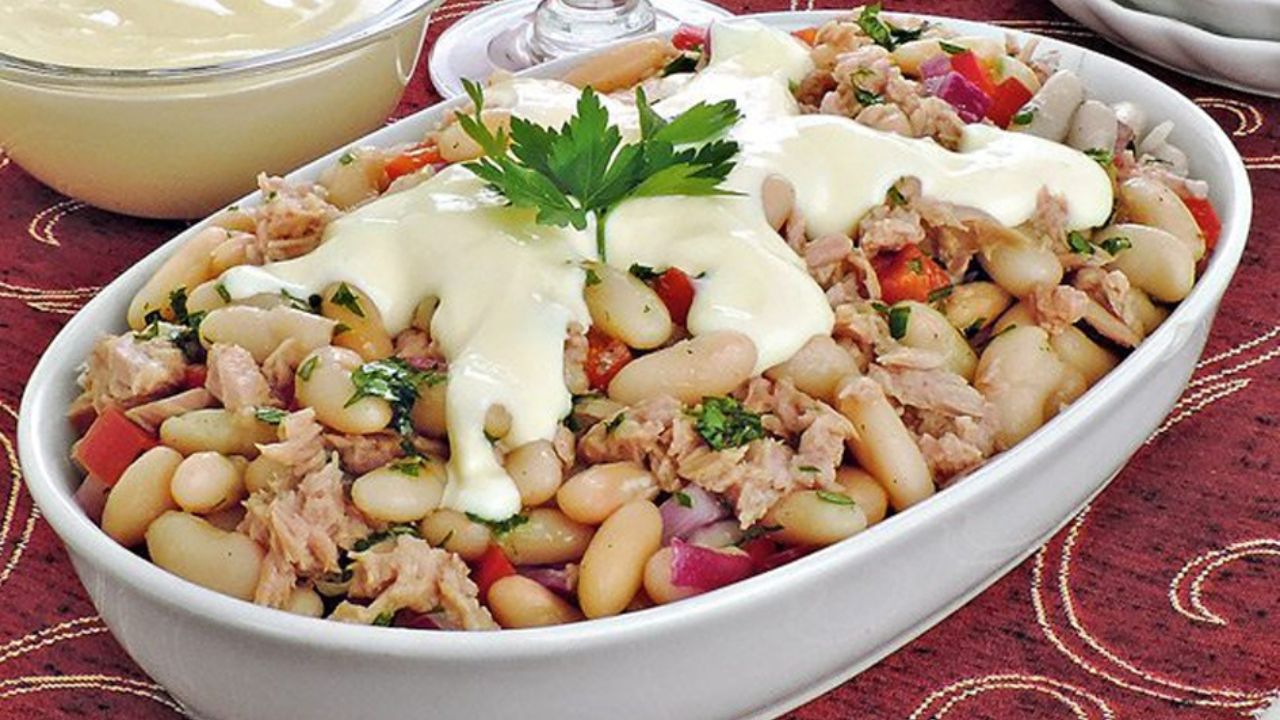 Salada de atum com feijão-branco
