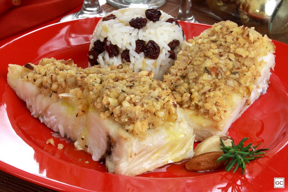 Bacalhau com crosta de castanha é a receita perfeita para surpreender na ceia de Ano Novo