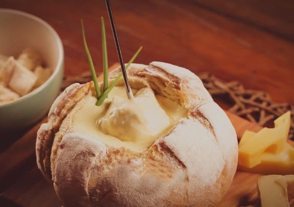 Receita de queijo cremoso no pão italiano - Guia da Cozinha