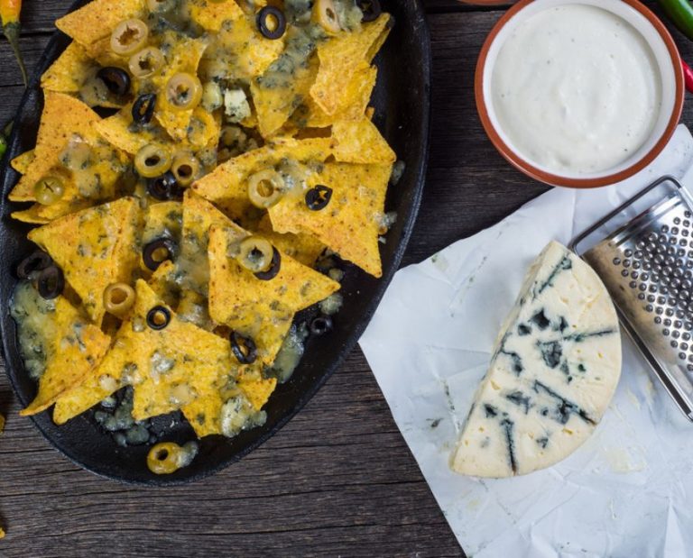 O patê de queijo gorgonzola fica uma delícia e serve de acompanhamento para várias ocasiões