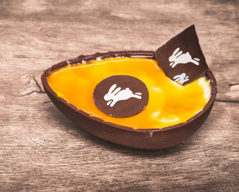 Ovo de Páscoa de pudim é um a ótima opção para inovar na Páscoa