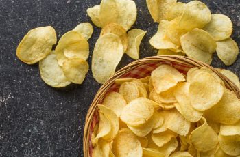 É possível fazer uma batata chips na AirFryer que seja crocante e saborosa