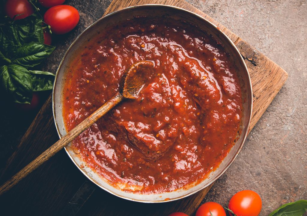 O molho de tomate caseiro perfeito está mais perto do que você imagina