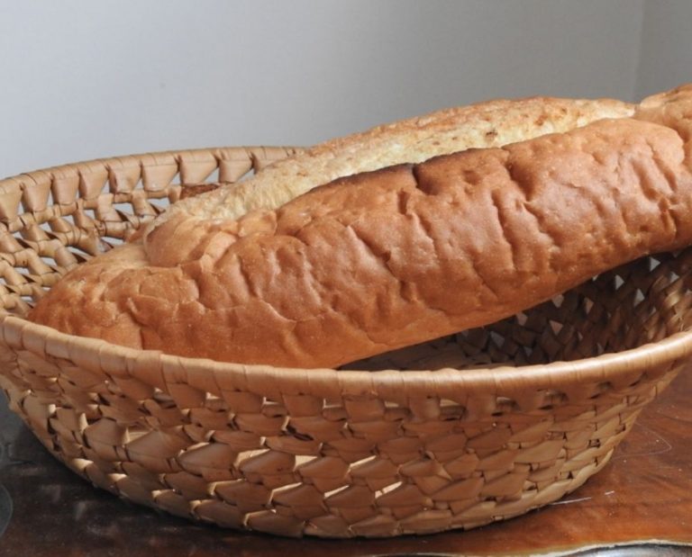 Aprenda a deixar o pão amanhecido fresco novamente