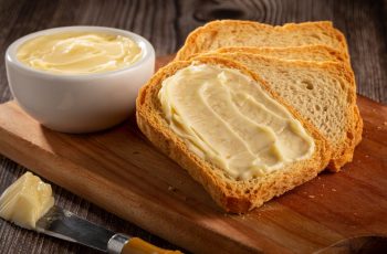 Saiba como amolecer manteiga de duas formas fáceis