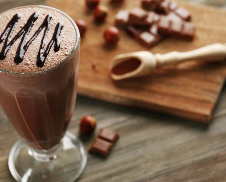 Prove o milk-shake de chocolate pra fugir do calor